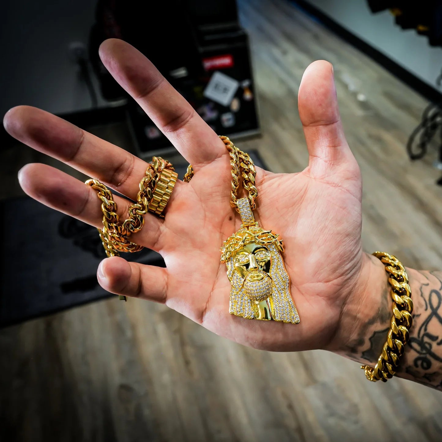 送料無料】GOLDEN GILT XL Jesus Piece ゴールド ネックレス 送料無料】GOLDEN GILT XL Jesus Piece ゴールド ネックレス